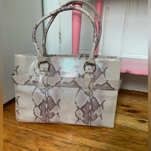 Women’s large Joan River’s snakeskin patterned bag - Picture 4 of 14
